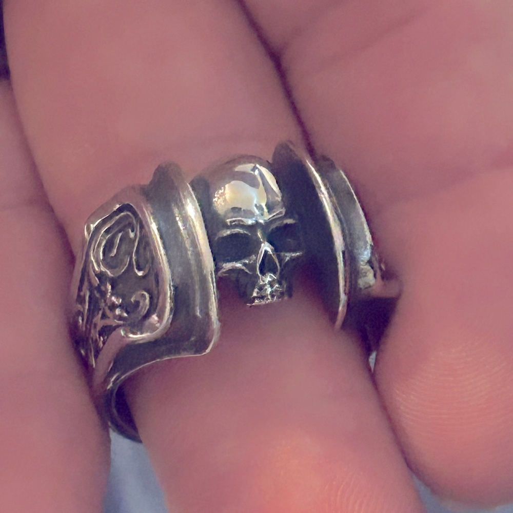 Skull NWT….💀 AWESOME ITALIAN - 316 SS - size 13 heavy silver ring